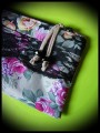 Petite pochette zippée motif floral crème