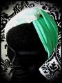 Turban effet croisé vert dentelle crème