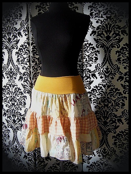 High waisted tiered skirt yellow/orange/red print - size S/M