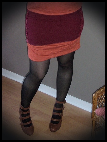 Dark red / orange mini skirt lace details - size S/M