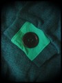 Robe vert sapin détails noirs et vert vif col asymétrique - taille L