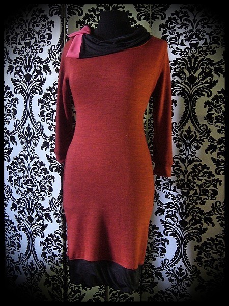 Robe orange brique détails noirs et rose fluo col asymétrique - taille M