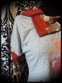 Grey top w/ asymmetrical collar orange details fox print - size M/L