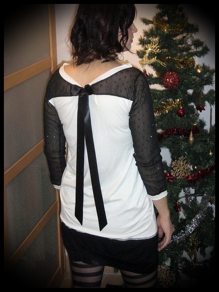 Ivory top with black swiss dot lace - size S/M