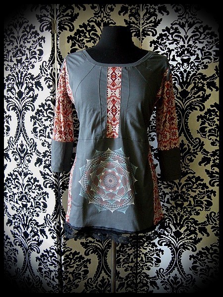 Haut gris imprimé mandala motif aztèque - taille M/L