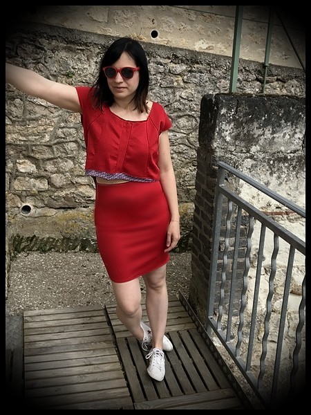 Red wiggle dress faux crop top - size M/L