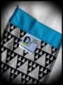 Multicolored bag clutch triangle print - blue details