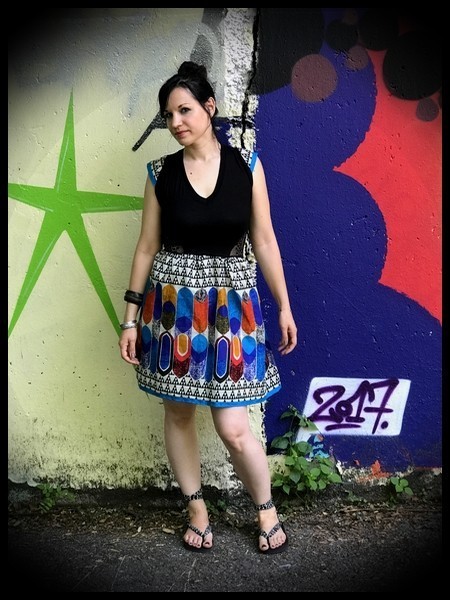 Multicolored dress triangle print blue details - size M/L