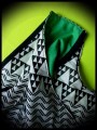 Loose top black/white geommetrical print green details - size M/L