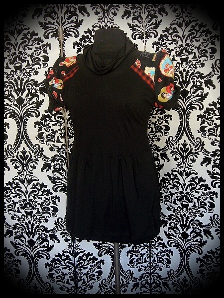 Black top retro Valentine print - size M/L