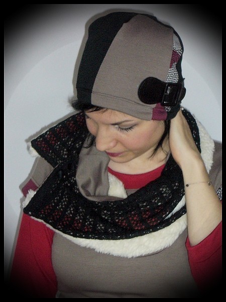 Bonnet noir taupe détail ceinture