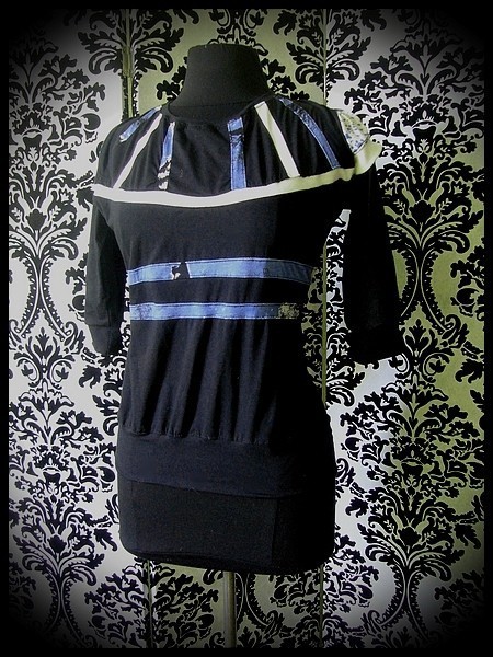 Black top blue/white details - size M/L