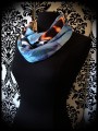 Foulard tube soie bleu ciel doublure orange/bleue